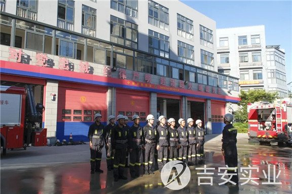 多图直击！场景震撼！带你感受训练场上的“热辣滚烫”